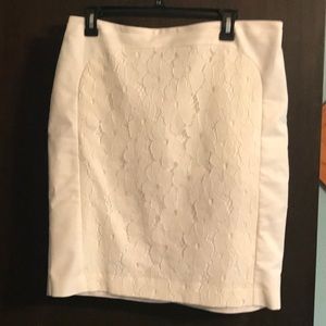 Beautiful white pencil skirt with lace panel.